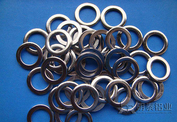 1060铝合金制作电池盖帽，为安全加一份保障