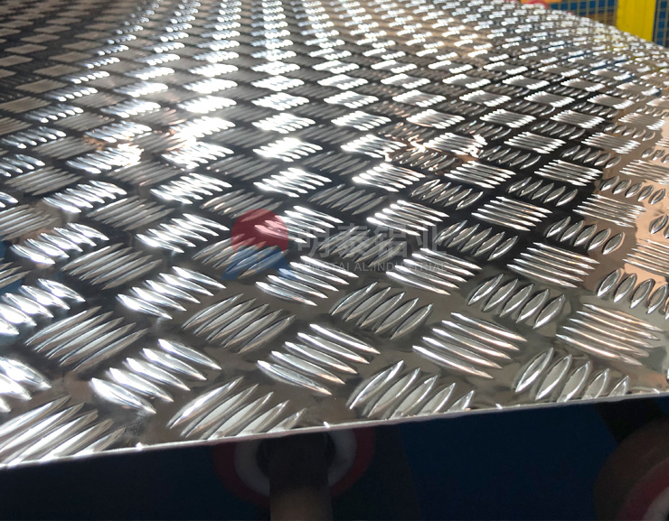 【河南28圈加拿大铝业】东莞3mm厚花纹铝板价格多少?